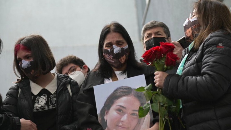 Madre de Antonia Barra denunció "hostigamientos e insultos" por parte del círculo de Martín Pradenas 