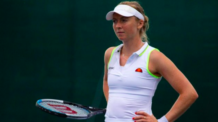Tenista Alicia Barnett: "Jugar con la menstruación ya es difícil, vestir de blanco lo complica más"
