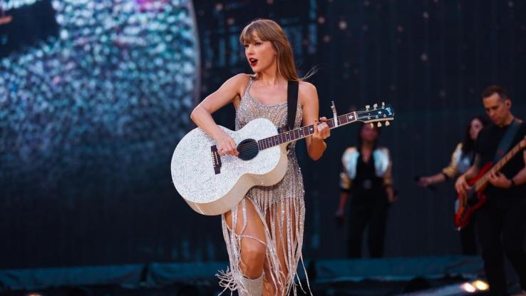 ¡Le ganó a Bad Bunny! Taylor Swift se corona como la artista más escuchada del año en Spotify